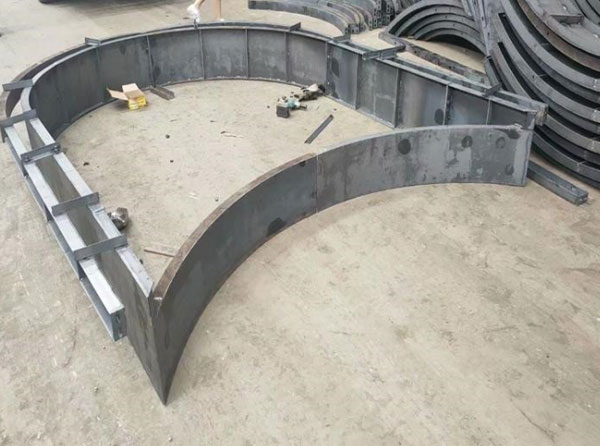 高速拱形護坡模具