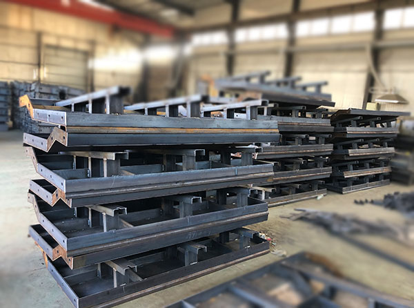 中央護欄鋼模具 中央護欄鋼模具