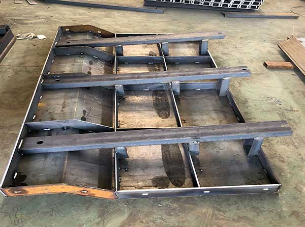 公路防撞墻模板