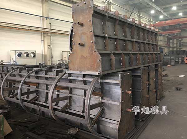 防撞隔離墩鋼模具